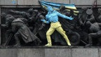 Пам ятник у Софії "українізували"