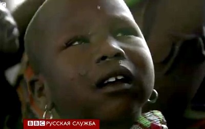 Роды в хижине: 300 акушерок на страну в 10 млн человек - BBC