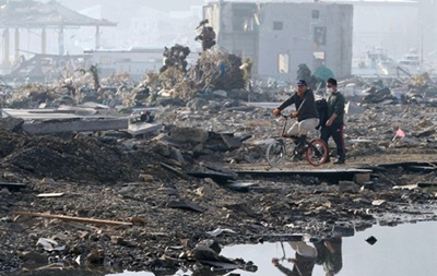 Спустя 3 года после цунами 10 тысяч японцев до сих пор не имеют жилья