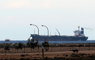 Американский спецназ захватил бежавший из Ливии танкер