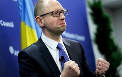 Україна готова зайняти місце Росії в G8 - пожартував Яценюк