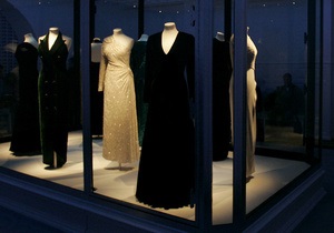 В Лондоне пройдет выставка самых известных платьев принцессы Дианы