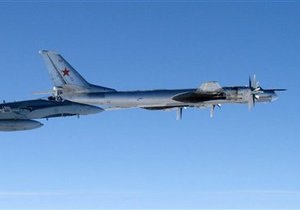 ВВС Канады подняли по тревоге истребители из-за российских бомбардировщиков
