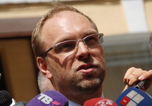 Власенко обвинил Пшонку в попытке  выслужиться перед Президентом 