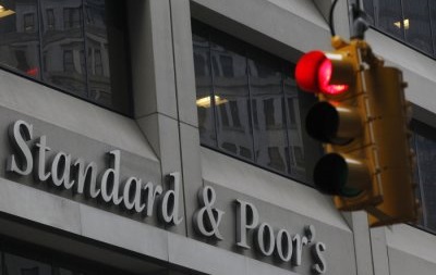 Агентство S&P знизило рейтинг Газпрому, ЛУКОЙЛу і РЖД до  негативного 