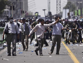 СМИ: В Тегеране произошли столкновения сотен манифестантов с полицией