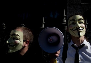 Хакеры Anonymous взломали 40 сайтов, распространявших детскую порнографию