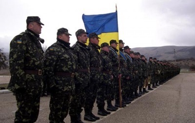 Около 5 тысяч писем поддержки из разных стран прислали украинским военным в Крыму