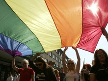 Гей-парад помешал латвийским молочникам бороться с кризисом