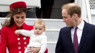Вільям і Кейт почали закордонне турне з принцом Джорджем