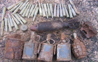 На території Мистецького арсеналу в Києві виявили понад 90 гранат
