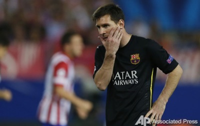 Гравці Барселони вважають, що через Мессі грали з  Атлетіко  вдесятьох
