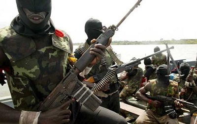 У Нігерії озброєні люди викрали групу школярок