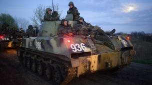 “Ненародна армія”: як Донбас зустрічає військових