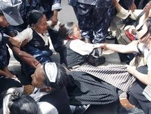 В Непале задержали более 600 женщин - сторонниц независимости Тибета