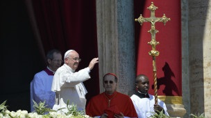 Папа Франциск у великодньому зверненні молився за Україну