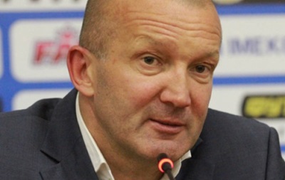 Тренер Черноморца объяснил, зачем побежал спорить с наставником Днепра