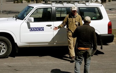 Делегація ОБСЄ їде до Слов янська для переговорів з протестувальниками