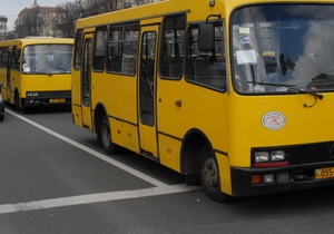 Житель Днепропетровска избил водителя маршрутки, спровоцировав столкновение с четырьмя авто
