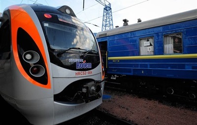 К концу июля Укрзализныця выпустит на маршруты все поезда Hyundai
