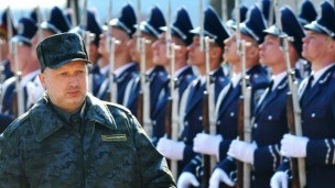 Турчинов вимагає оновити міліцію Донеччини та Луганщини