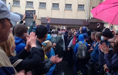 В Одессе продолжают блокировать здание горуправления МВД