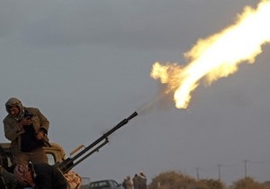 ВВС НАТО по ошибке разбомбили военную технику ливийских повстанцев