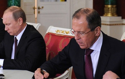 МИД России представил Путину доклад о нарушениях прав человека в Украине