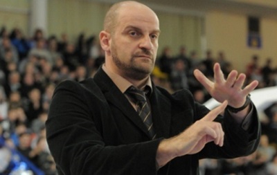 Тренеры Азовмаша покидают Украины по требованию посольства