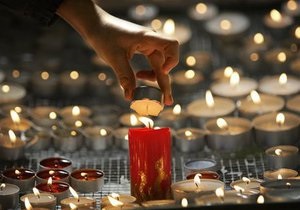 Тела всех погибших в авиакатастрофе под Смоленском перевезли в Москву для опознания