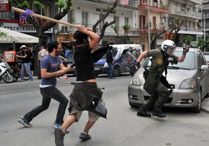 В ходе беспорядков в Греции пострадали 29 полицейских