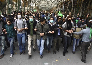 Полиция запретила студентам выходить из здания Тегеранского университета