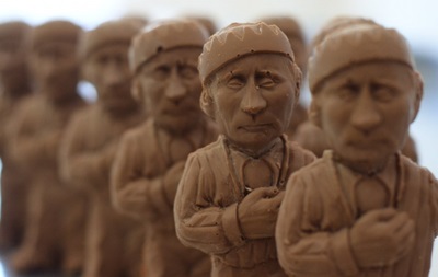 Во Львове начали продавать шоколадного Путина