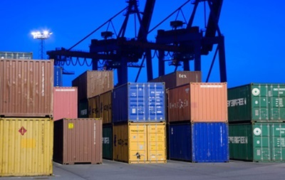 Впервые за восемь лет экспорт украинских товаров превысил импорт