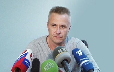 Болельщик, ударивший футболиста Динамо, сдался в офисе Зенита