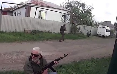 В Славянске сепаратисты открыли огонь по своим