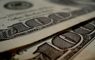 Межбанк открылся долларом по 12,05 грн