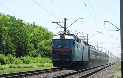 Из-за блокирования ж/д моста в Донецкой области изменены маршруты поездов