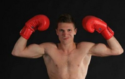 Украинский боксер планирует  в 2015 году встретиться в ринге с Мейвезером