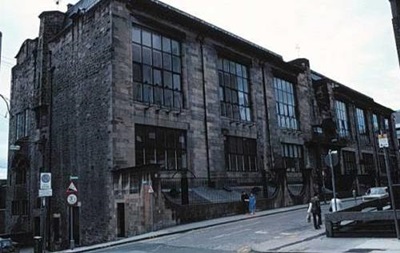 В Глазго частично сгорело старинное здание Школы искусств
