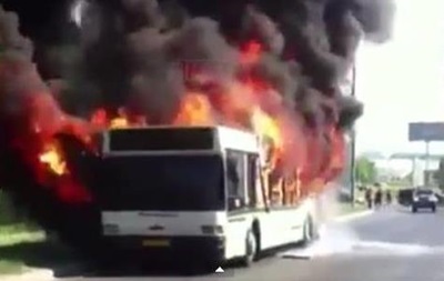 У Москві загорівся пасажирський автобус
