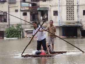 Жертвами наводнения в Китае стали 16 человек