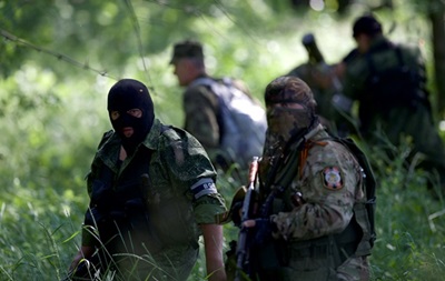 Около 40 боевиков захватили школу в Донецке - МВД