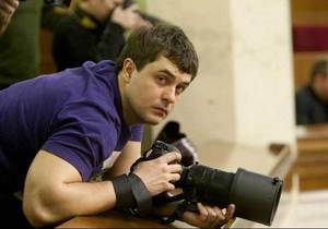 В Киеве убит фотограф еженедельника 2000 Виталий Розвадовский