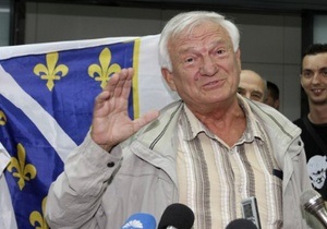 Бывший боснийский генерал Дивяк вернулся из Вены в Сараево