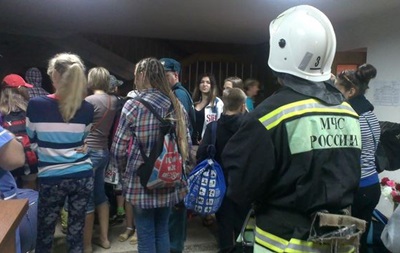 Из Славянска в Севастополь прибыли 148 детей - МЧС РФ