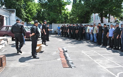 Предприниматели передали батальону Полтава саперные лопаты и солдатские котелки