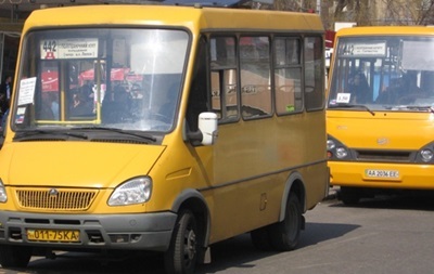 В автобусах і маршрутках мають намір встановити касові апарати