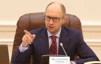 Яценюк вимагає від Махніцького терміново оскаржити рішення про звільнення Лозінського