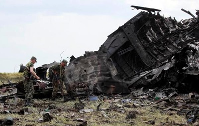 У збитому Іл-76 в Луганську повинні були летіти 200 осіб - джерело